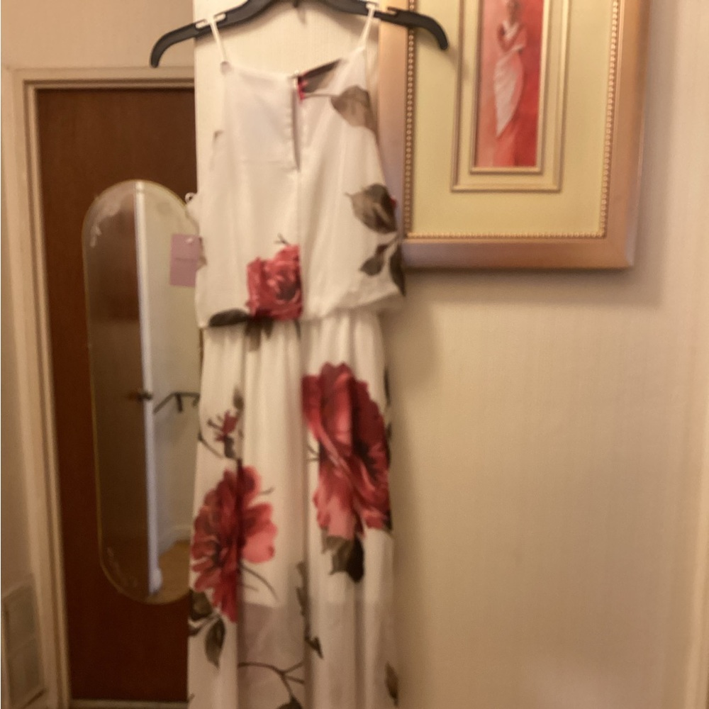 Floral Maxi Dress with Pink and Green Accents SZ M. $20. - Picture 4 of 6